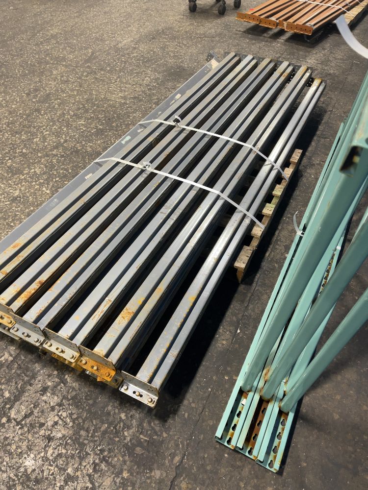 48" X 96" Pallet Racking - Tear Drop