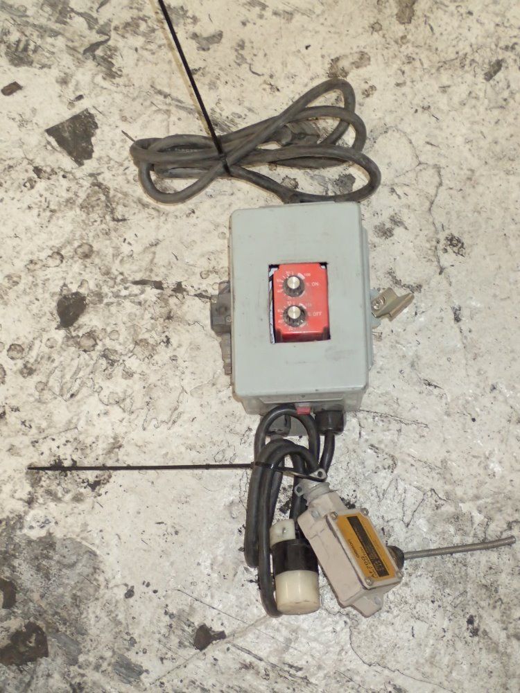 Omron Variable Relay Box / Limit Switch - Af20g