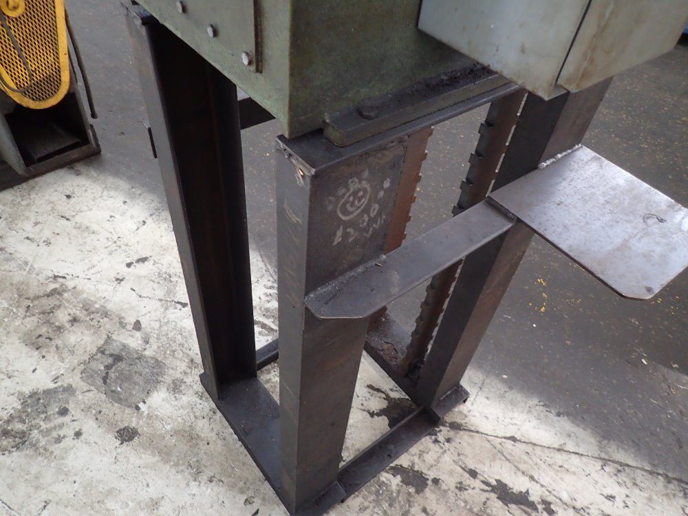 Denison / Multipress 6 Ton Hydraulic Press - R065lc204d266c23ba12a59a201