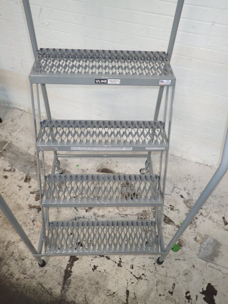 Uline 4 Steps Portable Stairs