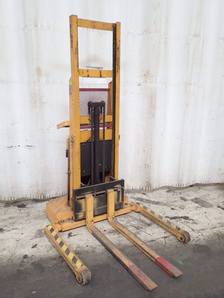 Big Joe 69'' Max Lift / 1500# Electric Straddle Lift - 1524-a06