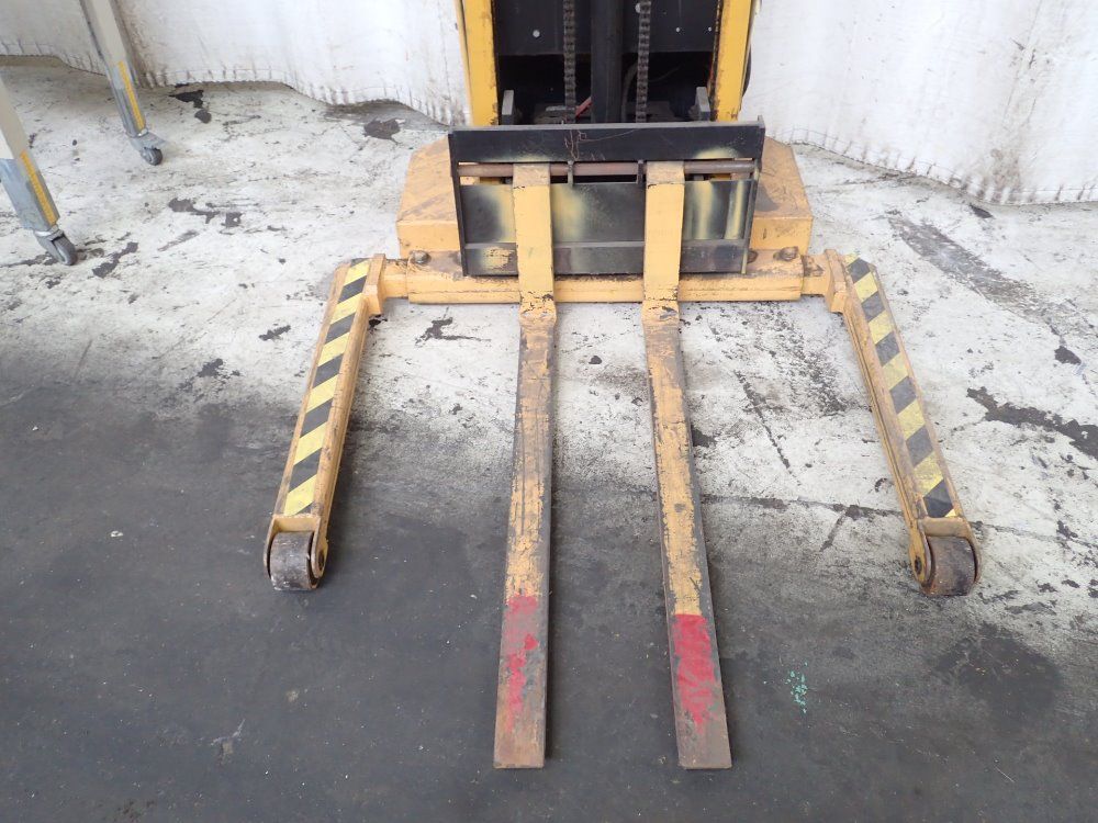 Big Joe 69'' Max Lift / 1500# Electric Straddle Lift - 1524-a06