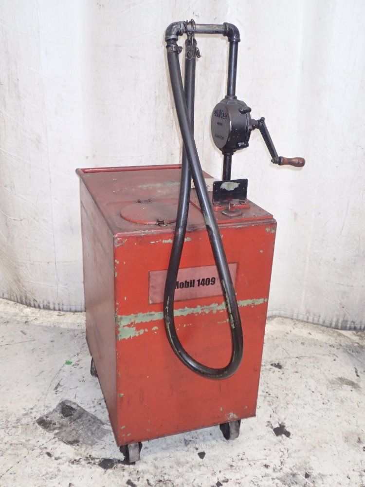 Bowser Oil Tank W/ Pump
