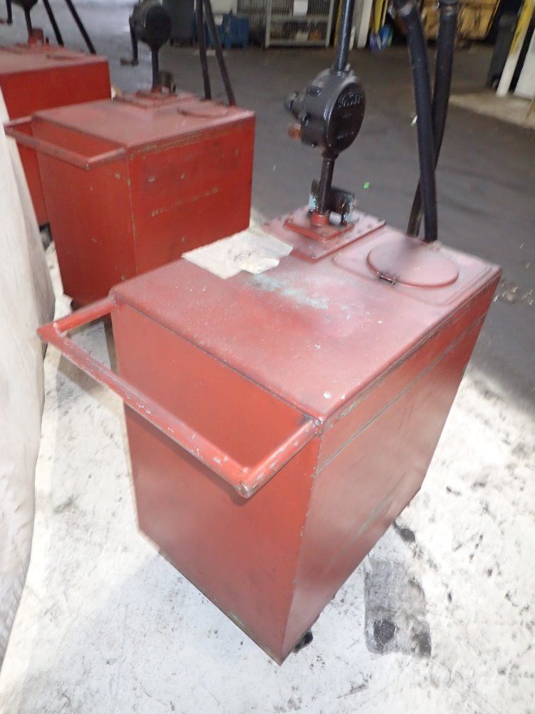 Bowser Oil Tank W/ Pump