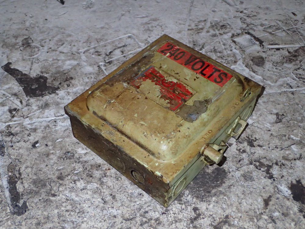 Arrow Hart Fusible Disconnect