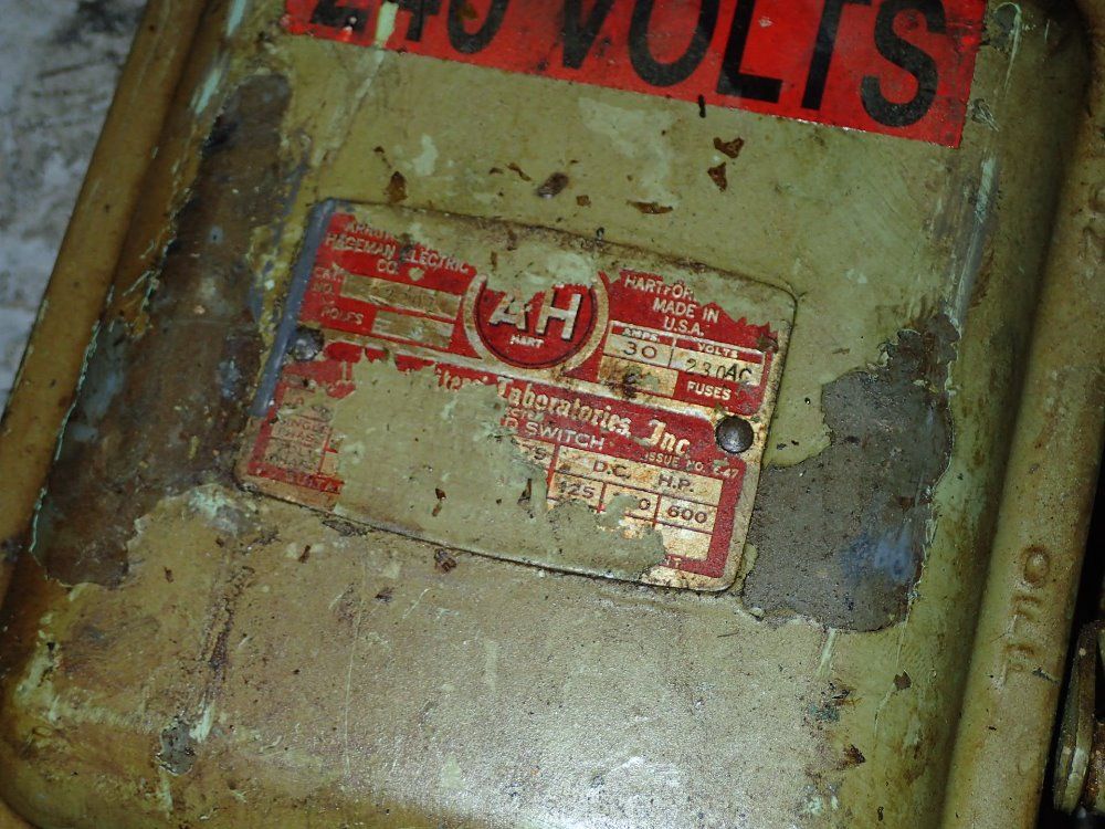 Arrow Hart Fusible Disconnect