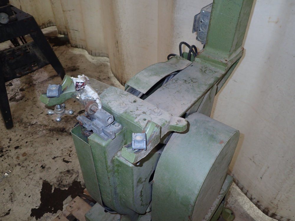 Kbc Machinery Vertical Bandsaw