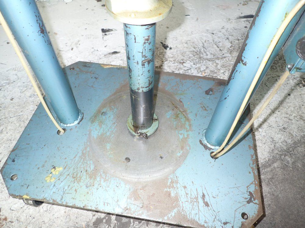 Pyles Pneumatic Bucket Pump