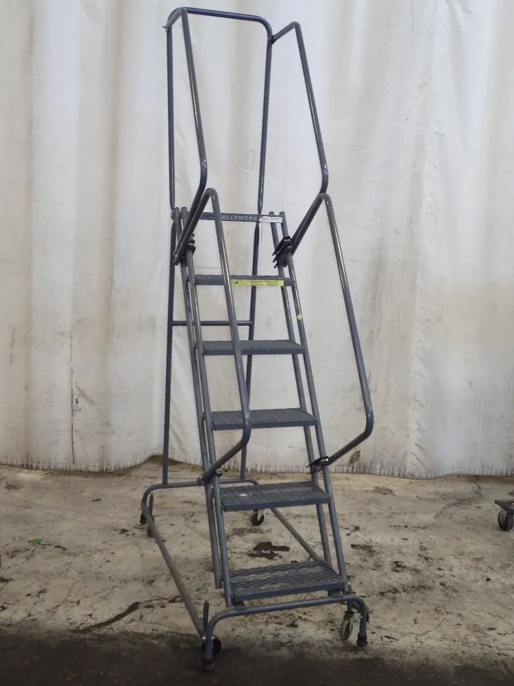 Ballymore Portable Step Ladder
