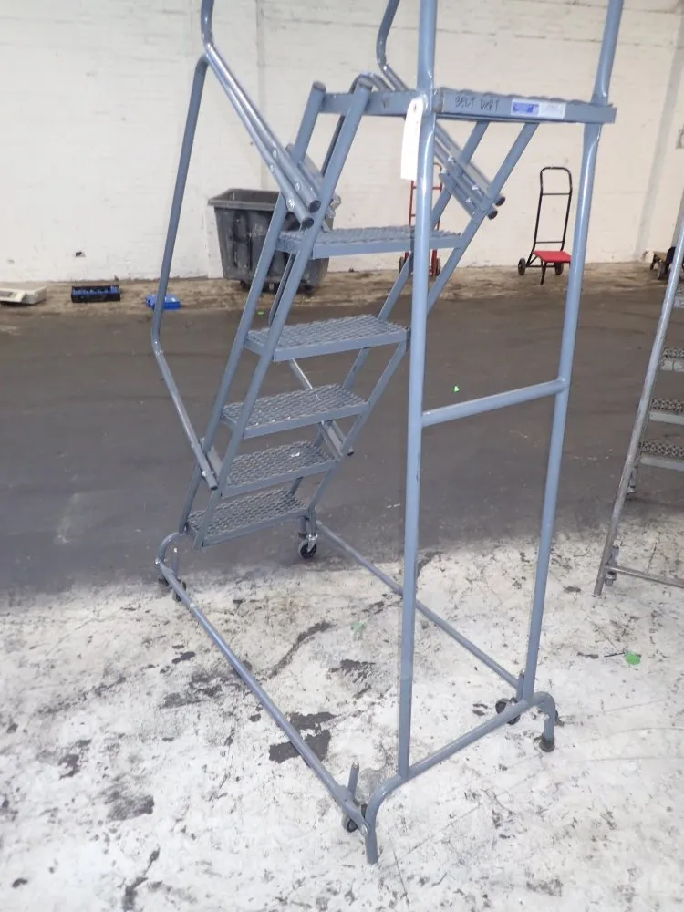 Ballymore Portable Step Ladder