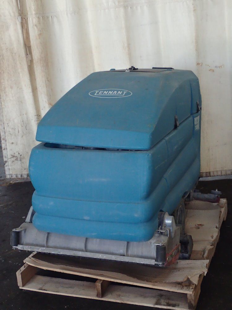 Tennant Floor Scrubber