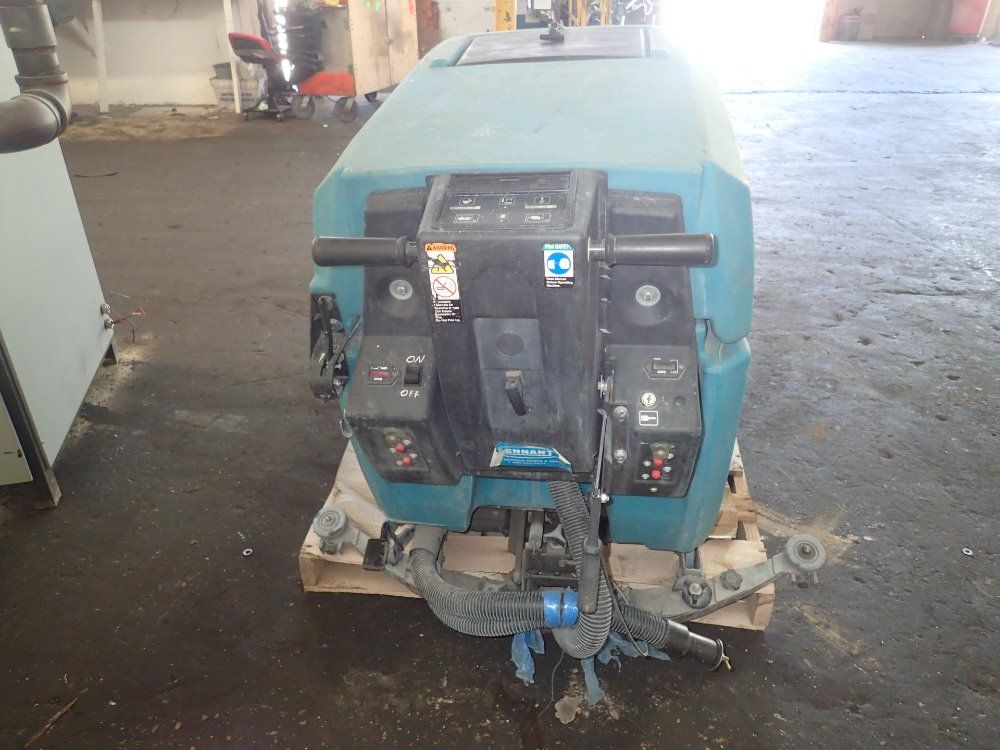 Tennant Floor Scrubber