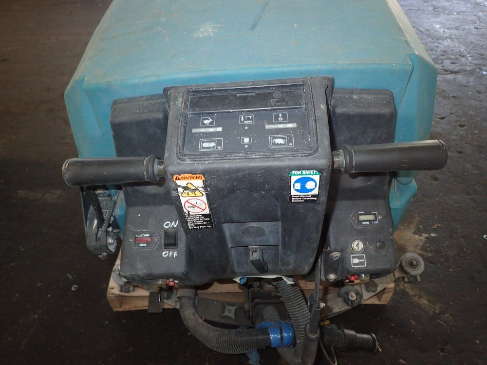 Tennant Floor Scrubber