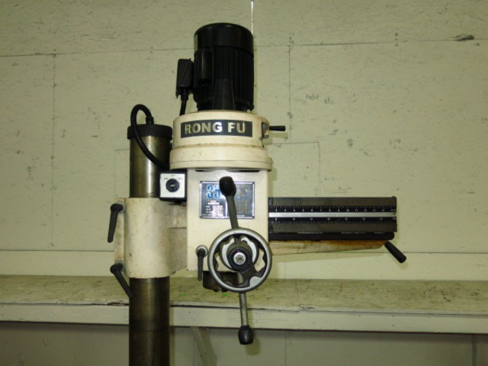 Rong Fu Radial Arm Drill
