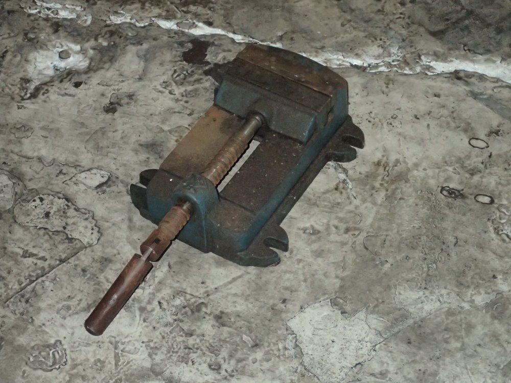 Tool Importers Inc Vise