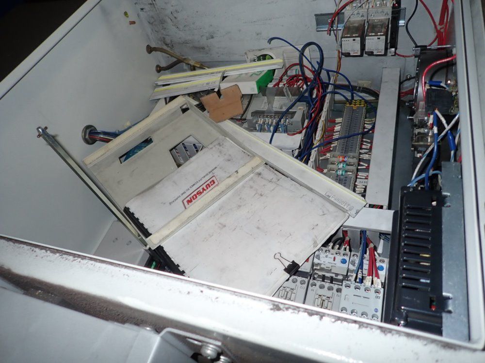 Guyson Corp. Sand Blast Cabinet