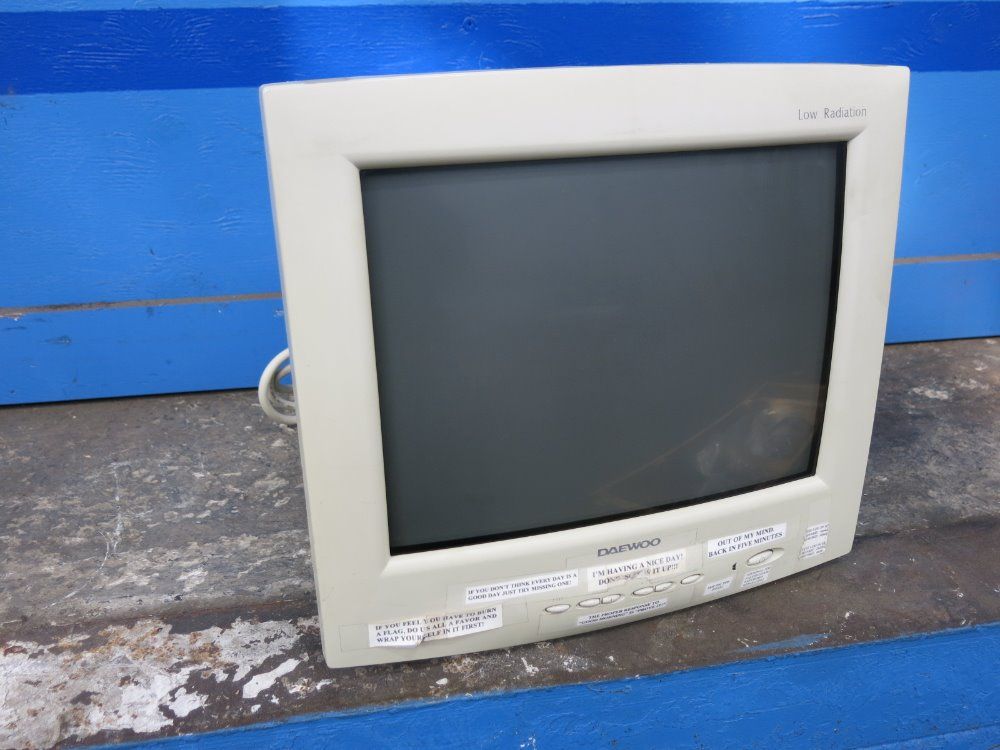 Daewoo Monitor