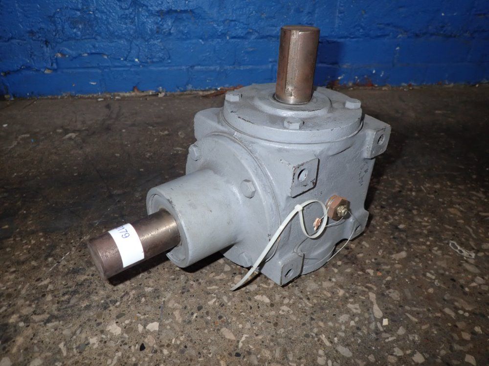Milton Gear Reducer