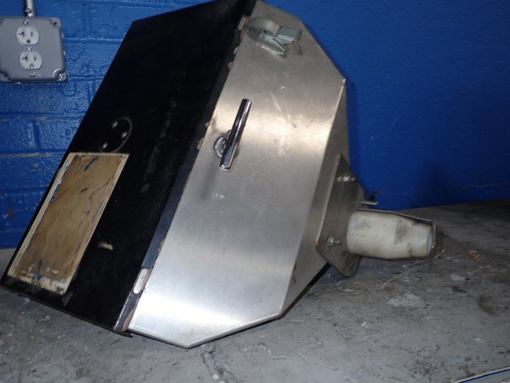 Maquire Feed Auger Hopper