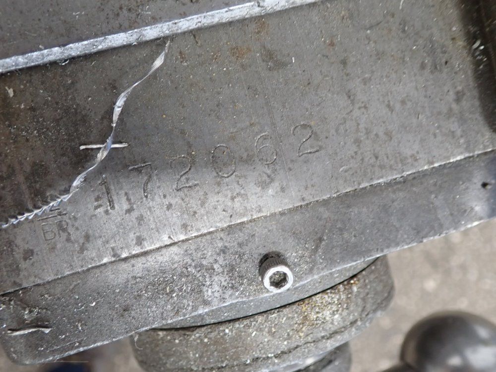 Bridge Port Vertical Mill