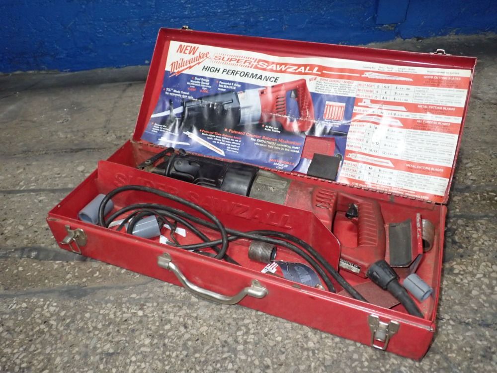 Milwaukee Electric Reciprocating Saw
