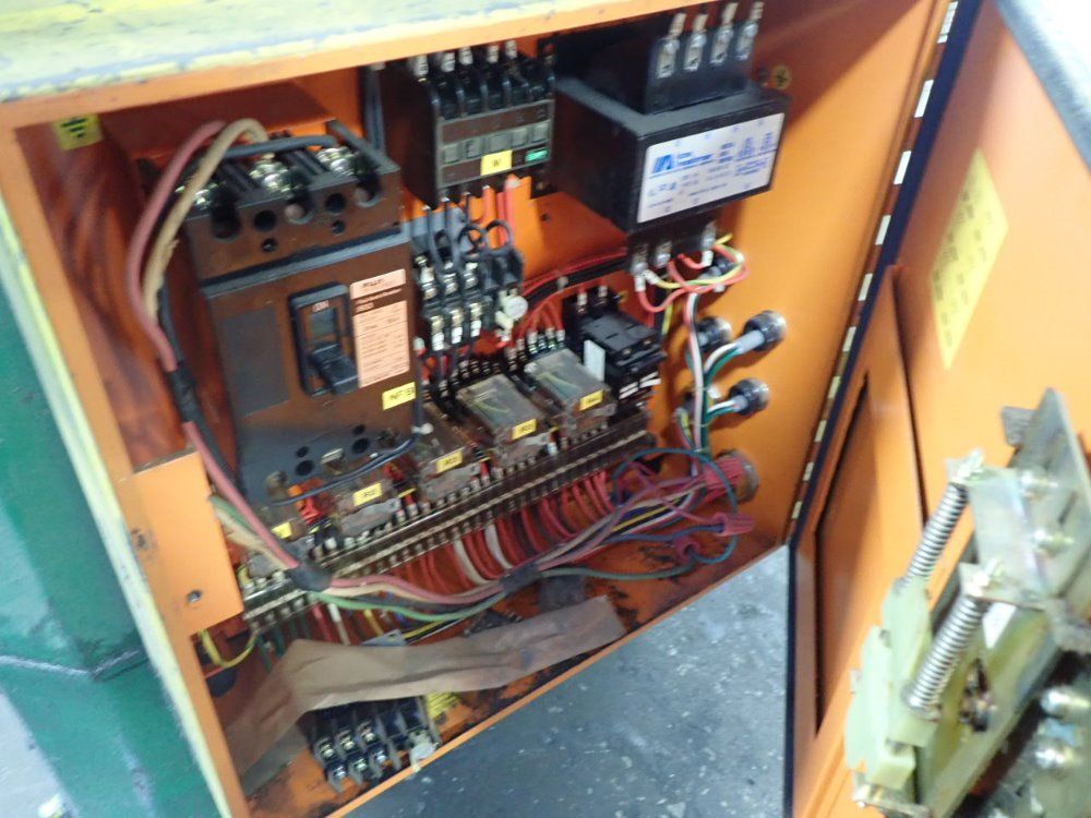 Amada Hydraulic Notcher