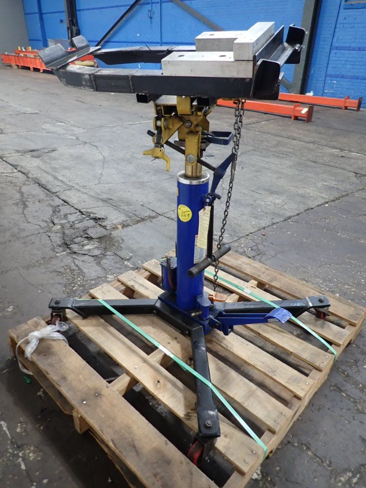 Westward Telescoping Transmission Jack