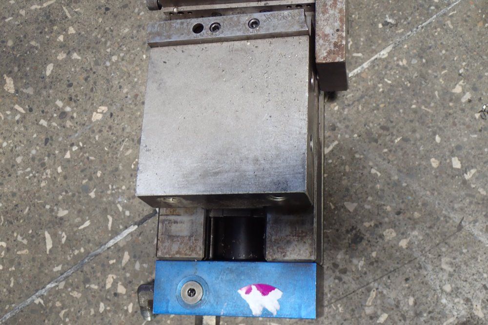 Toolex/ Teco 4" Dual Vise