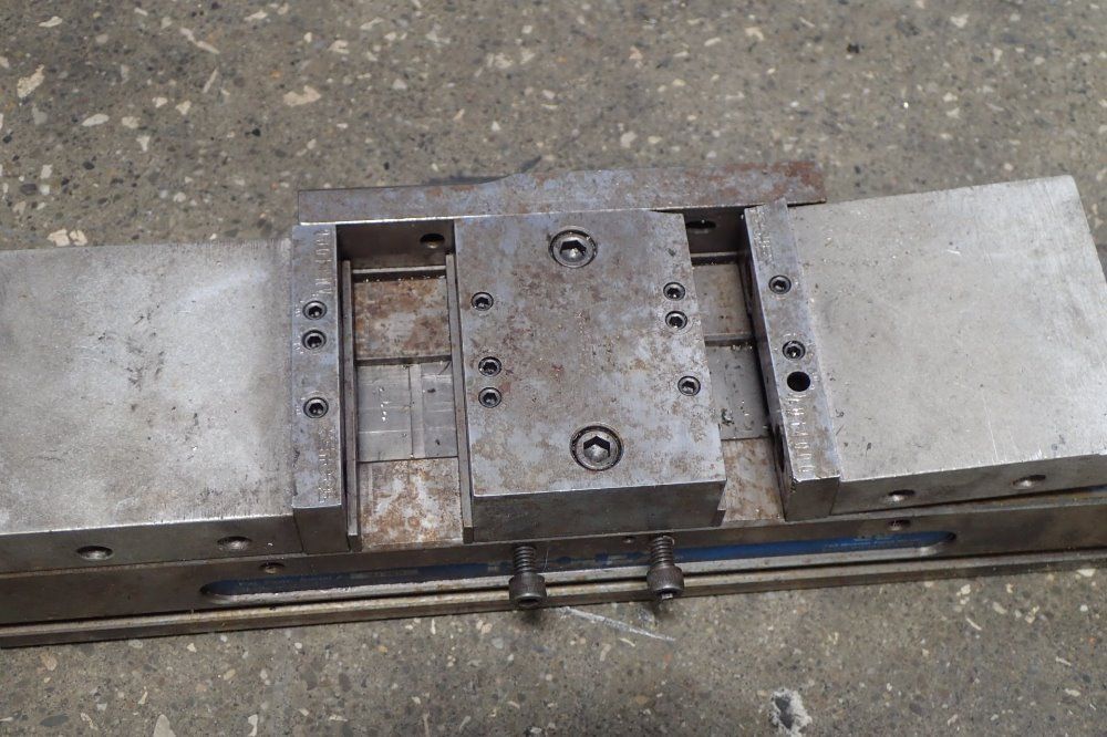 Toolex/ Teco 4" Dual Vise