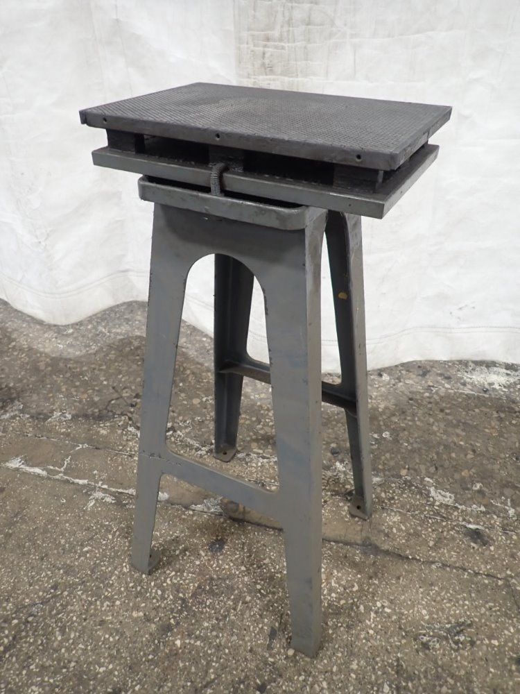 Tatra Tool Stand