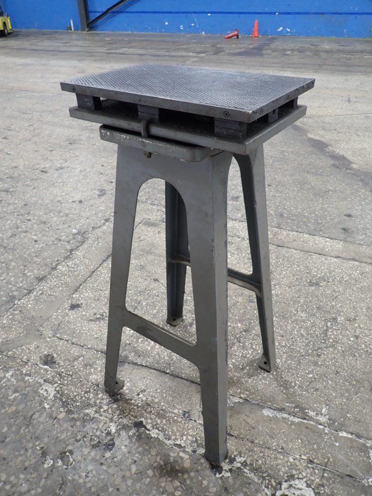 Tatra Tool Stand