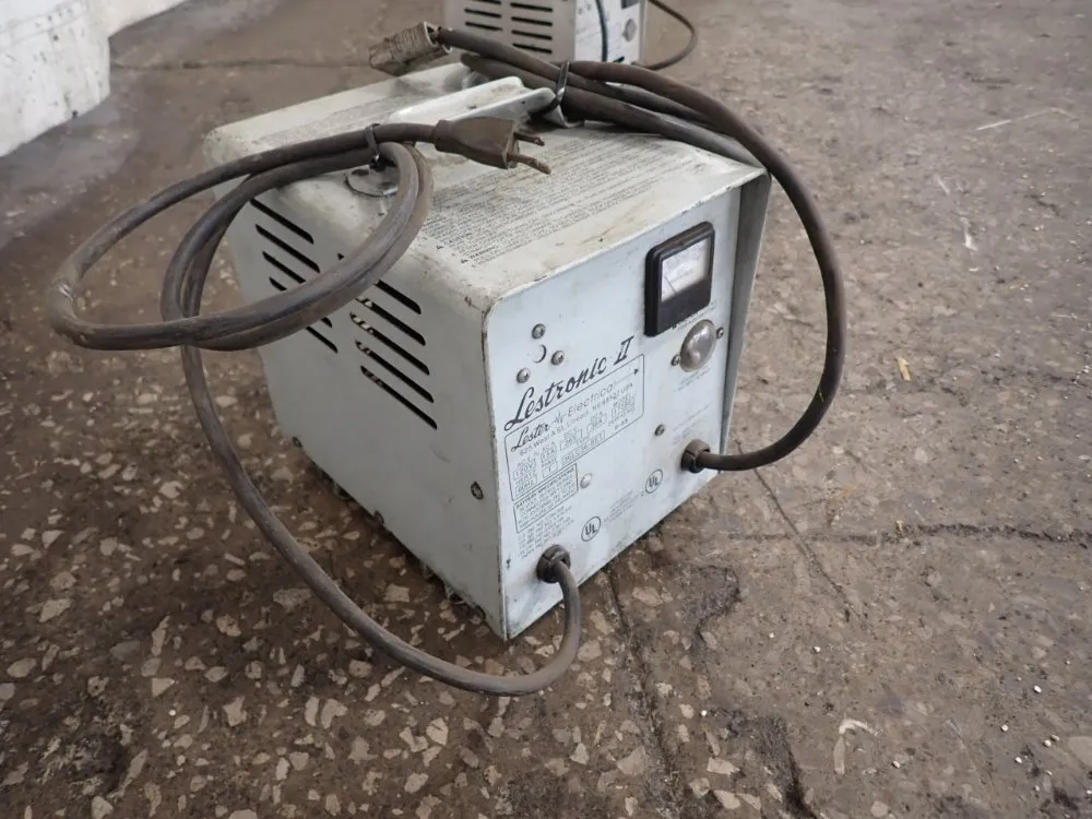 Lester Electronic Battery Charger