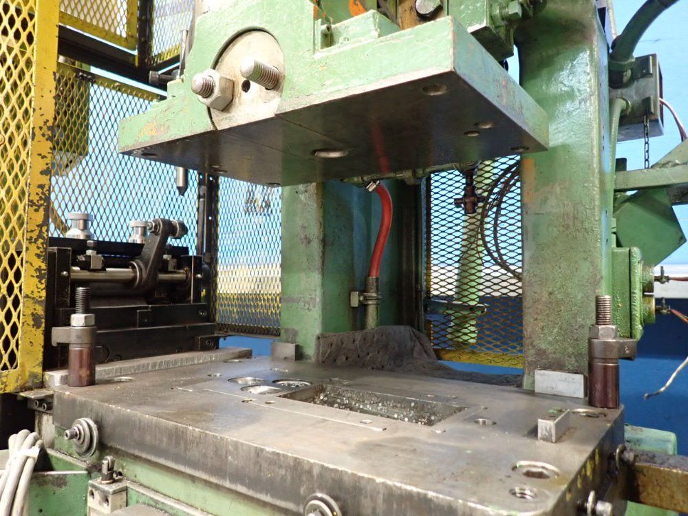 L & J Press Co. Obi Press