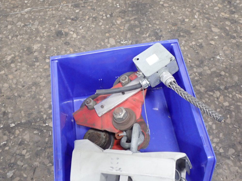 Challenger Trolley With Scale