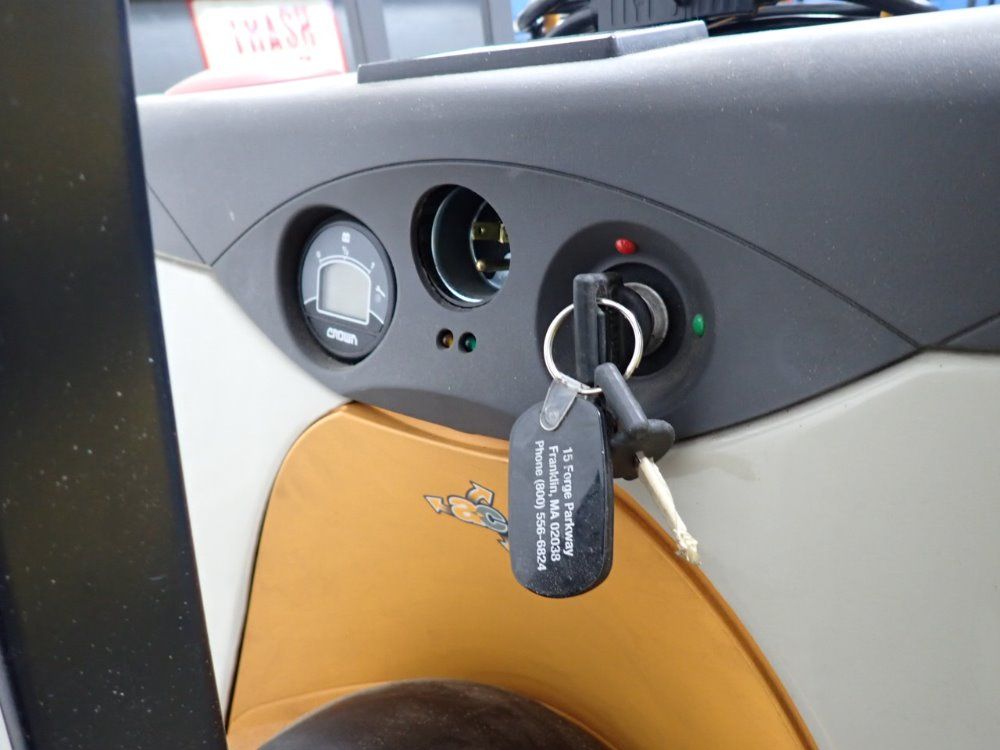 Crown 4500# Wp3035-45/e Electric Pallet Jack - Wp3035-45/e