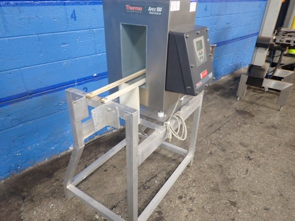 Thermo Scientific 6" X 12" Detector Apex 100 Metal Detector - Apex 100