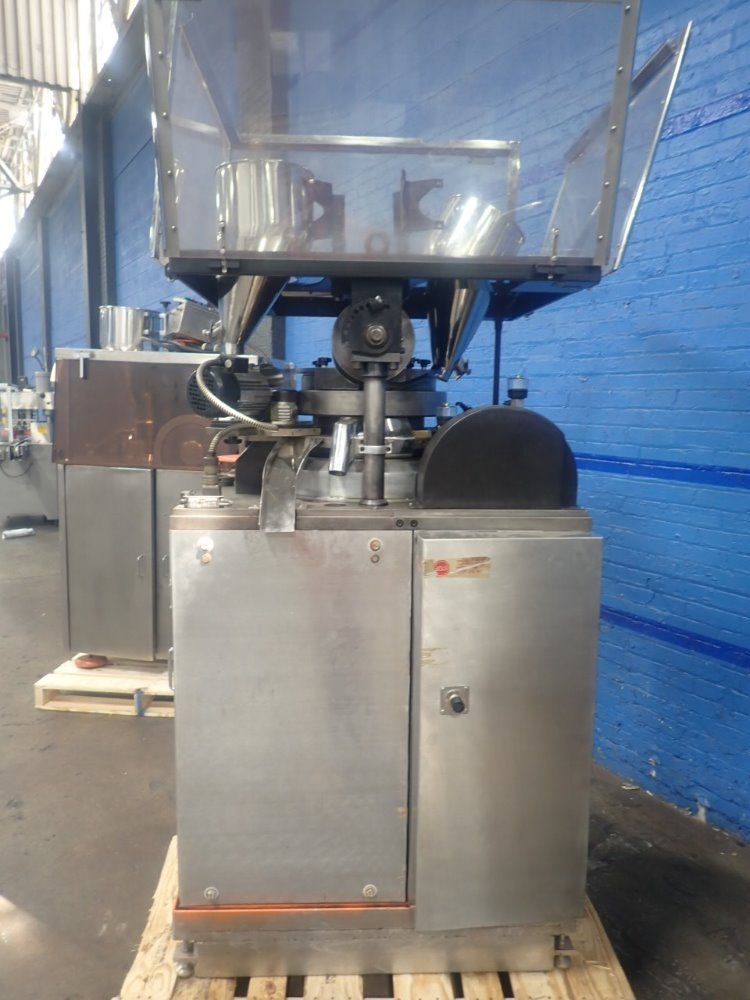 Manesty Tablet Press