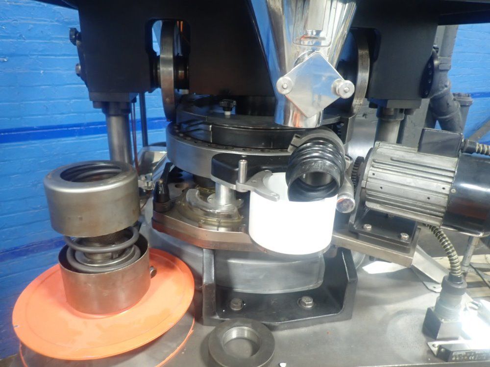 Manesty Tablet Press