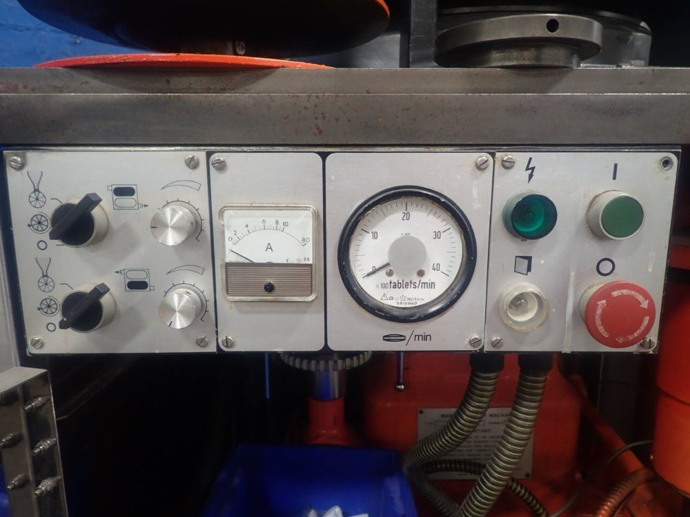 Manesty Tablet Press