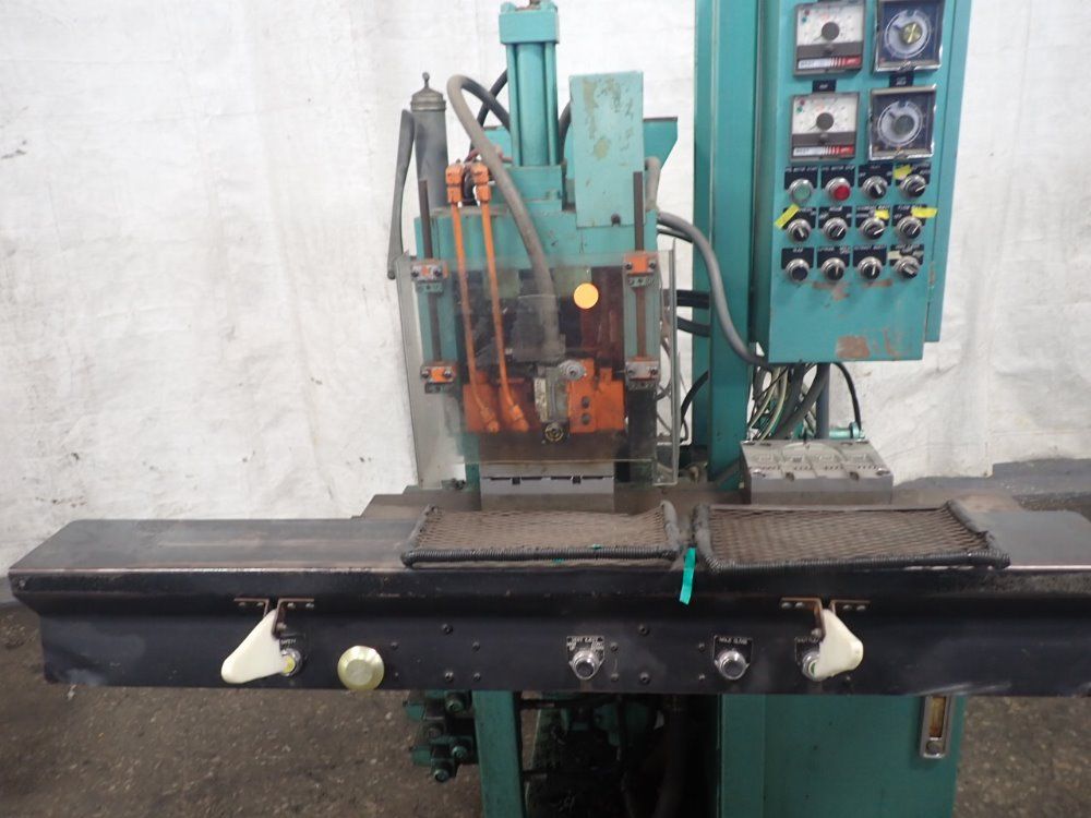 Autojector Vertical Injection Molding Press