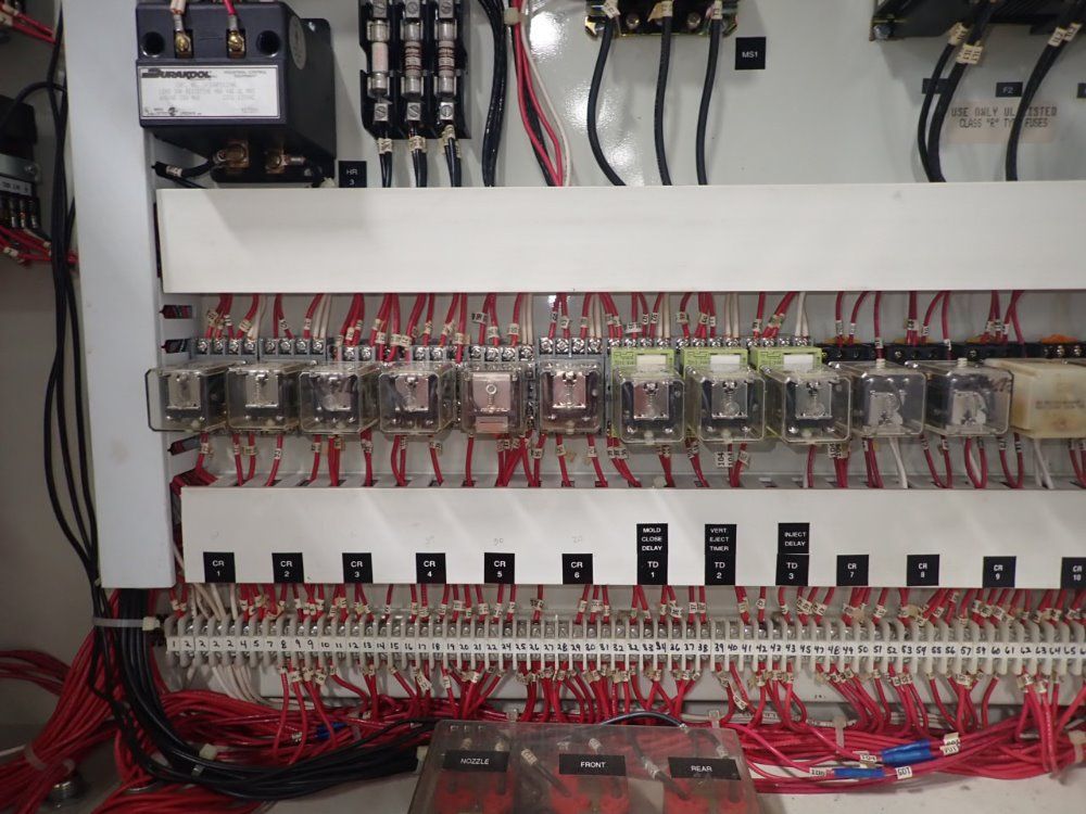 Autojector Vertical Injection Molding Press