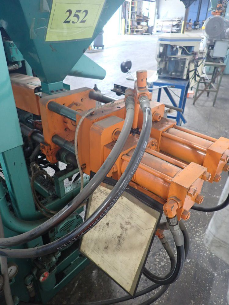 Autojector Vertical Injection Molding Press