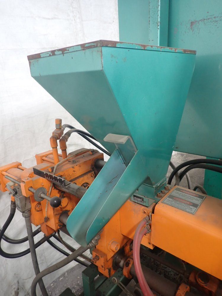 Autojector Vertical Injection Molding Press