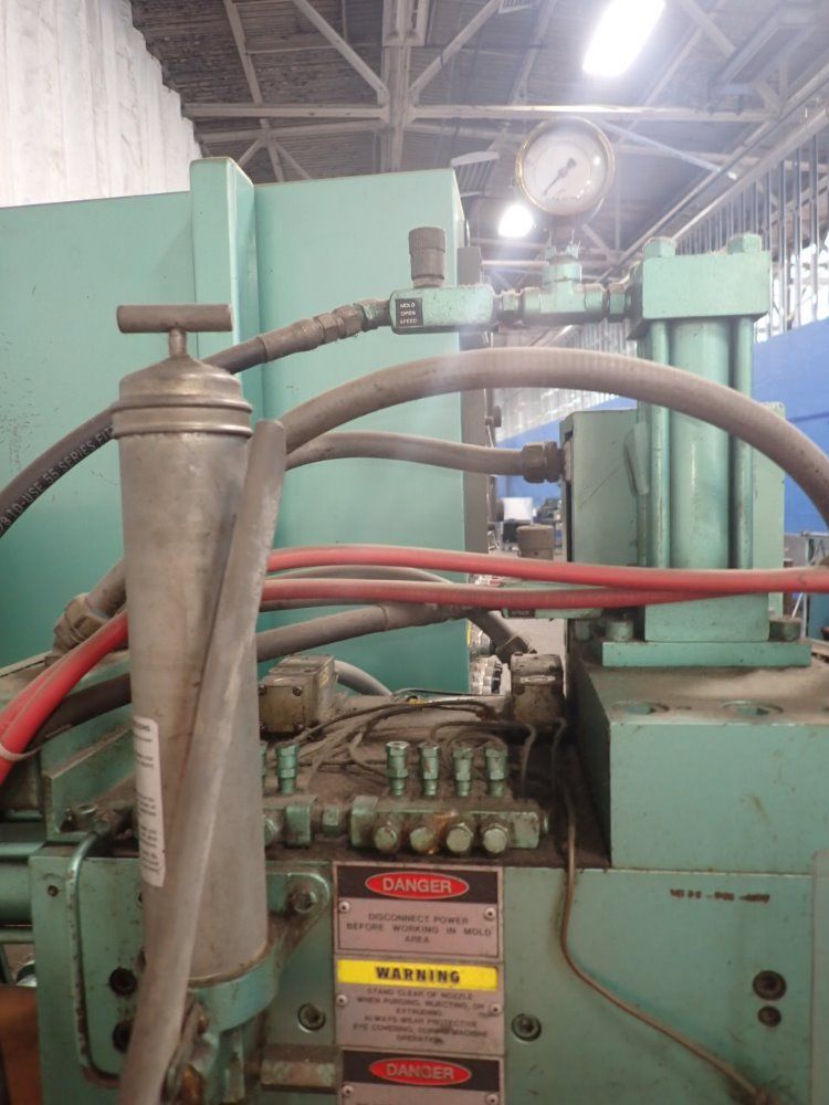 Autojector Vertical Injection Molding Press