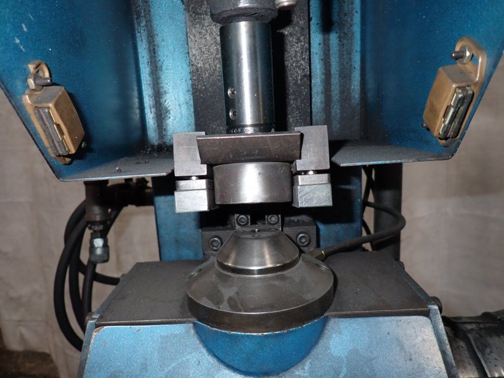 Mcfadden Chamfer Machiine