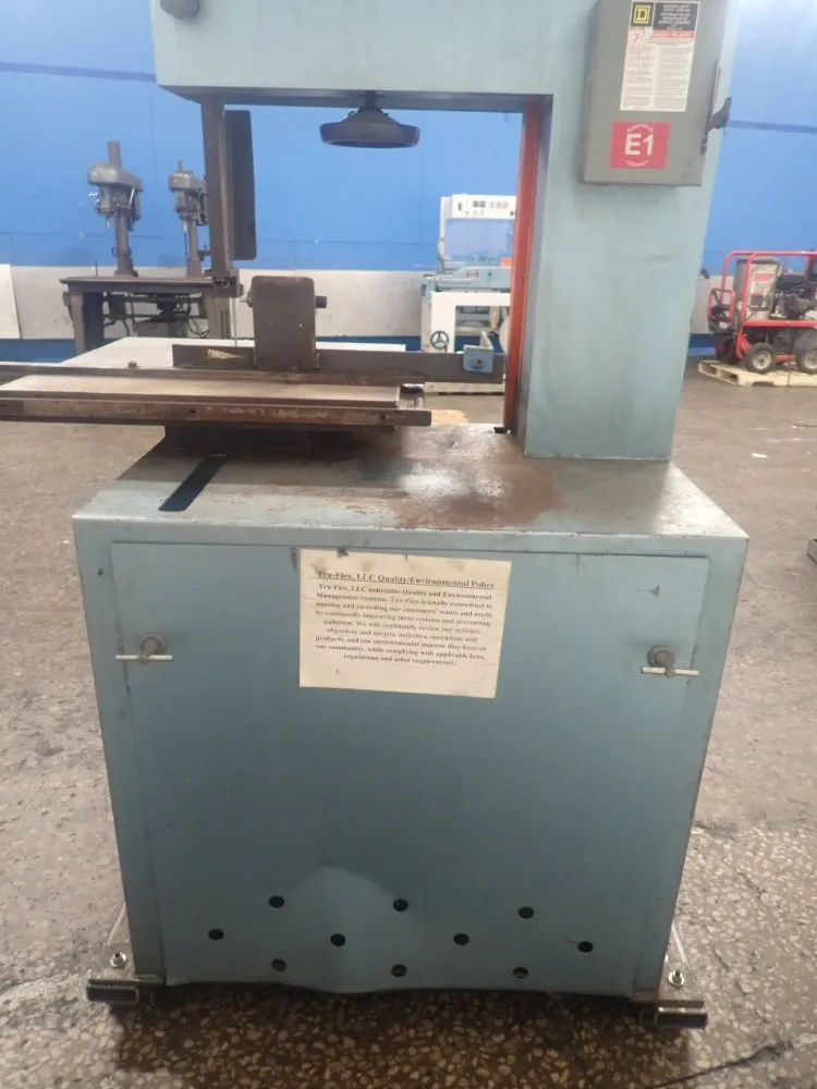 Roll-in Saw Vertical Bandsaw