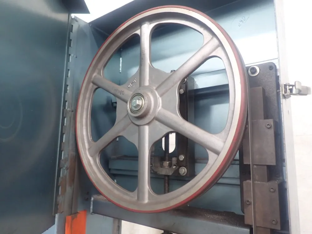 Roll-in Saw Vertical Bandsaw