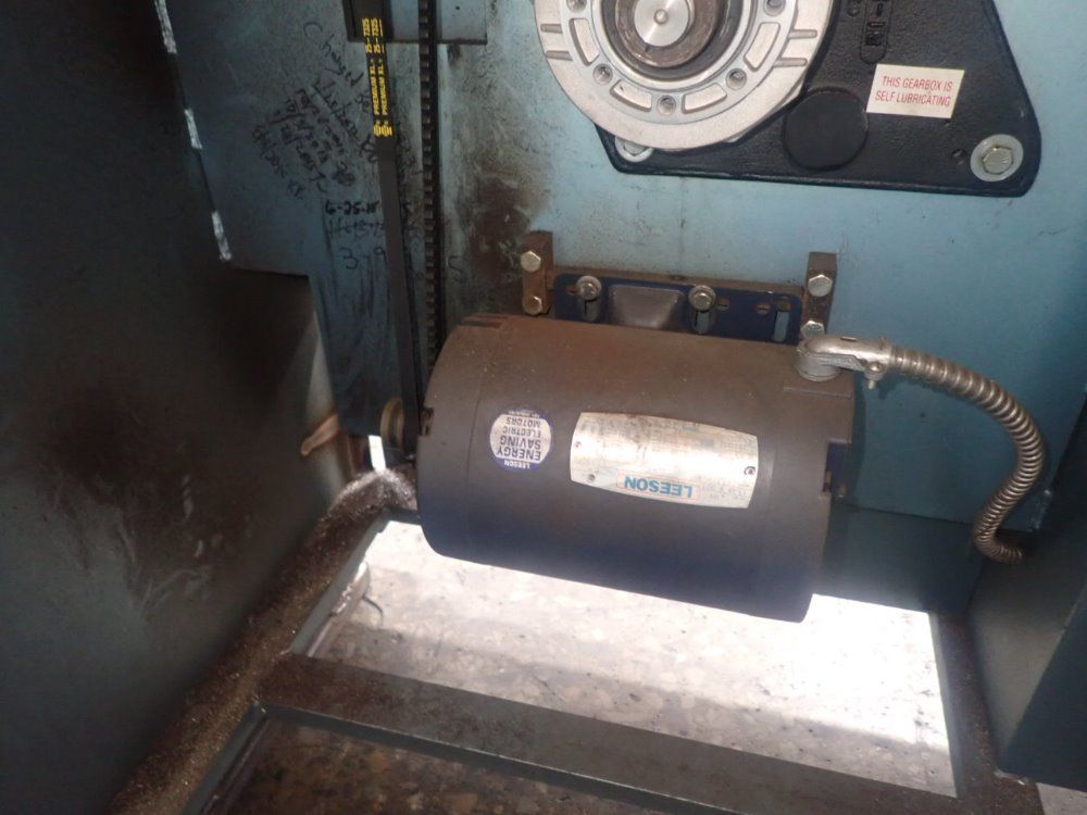 Roll-in Saw Vertical Bandsaw