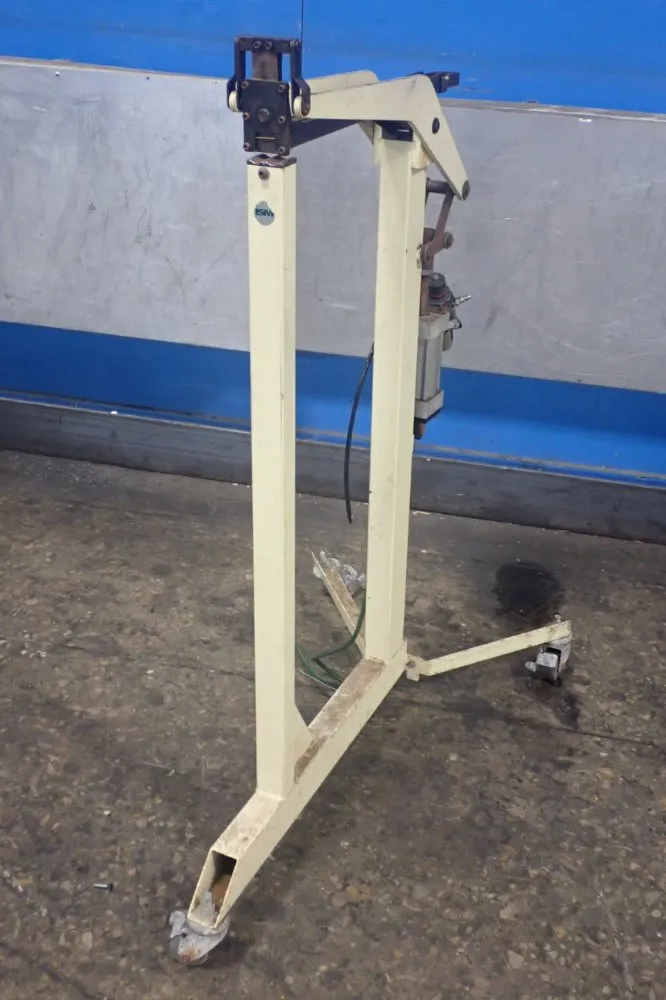 Boxer Pneumatic Stapling Machine