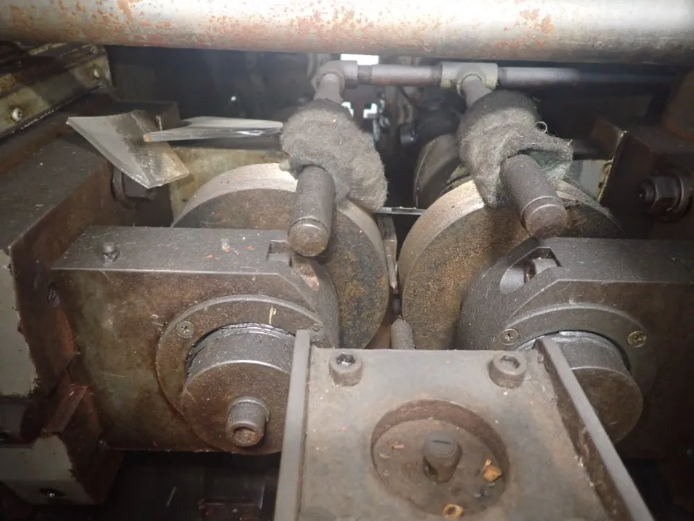 Litton Reed Thread Roller